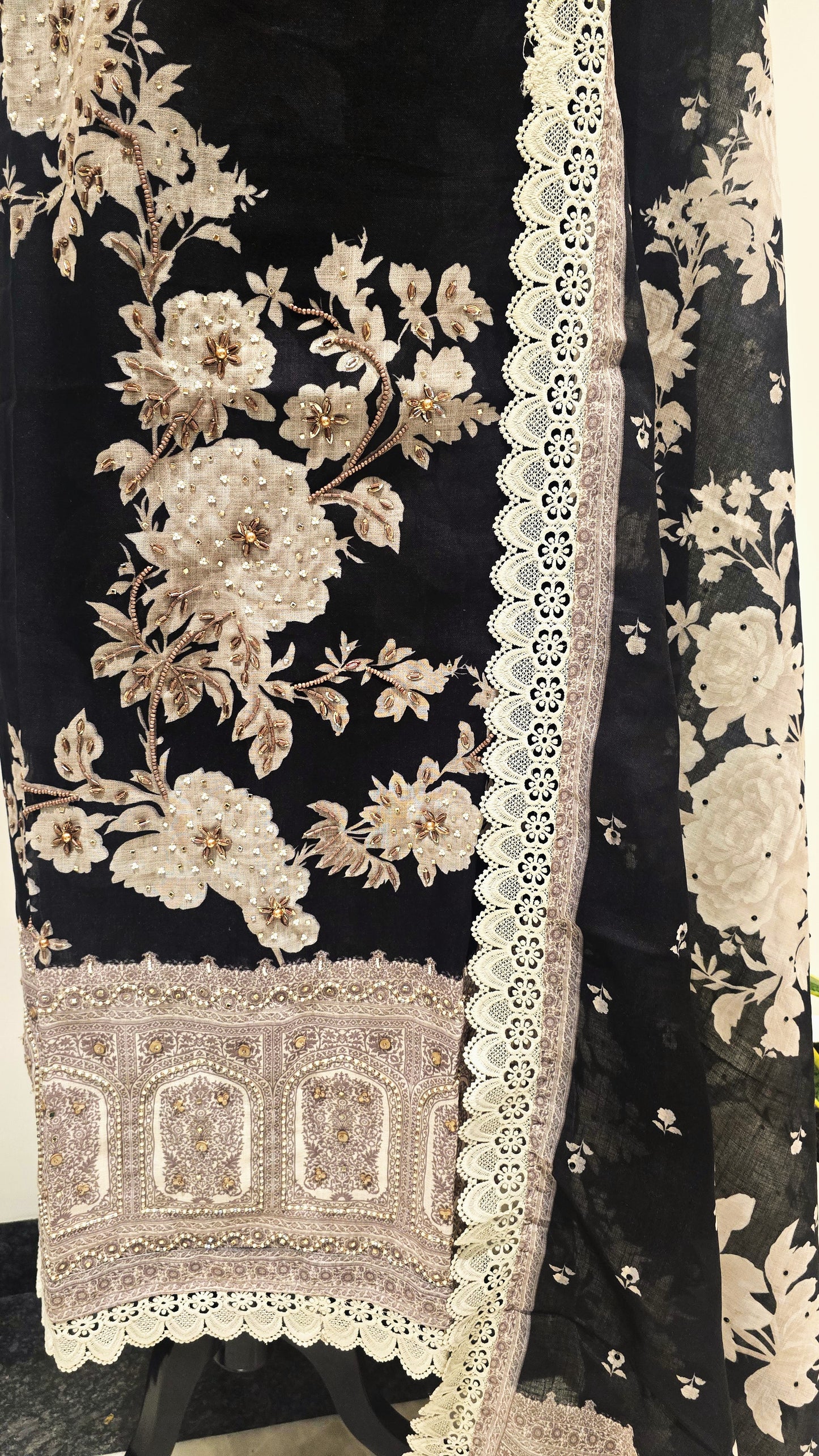 Black Gul Signature Suit