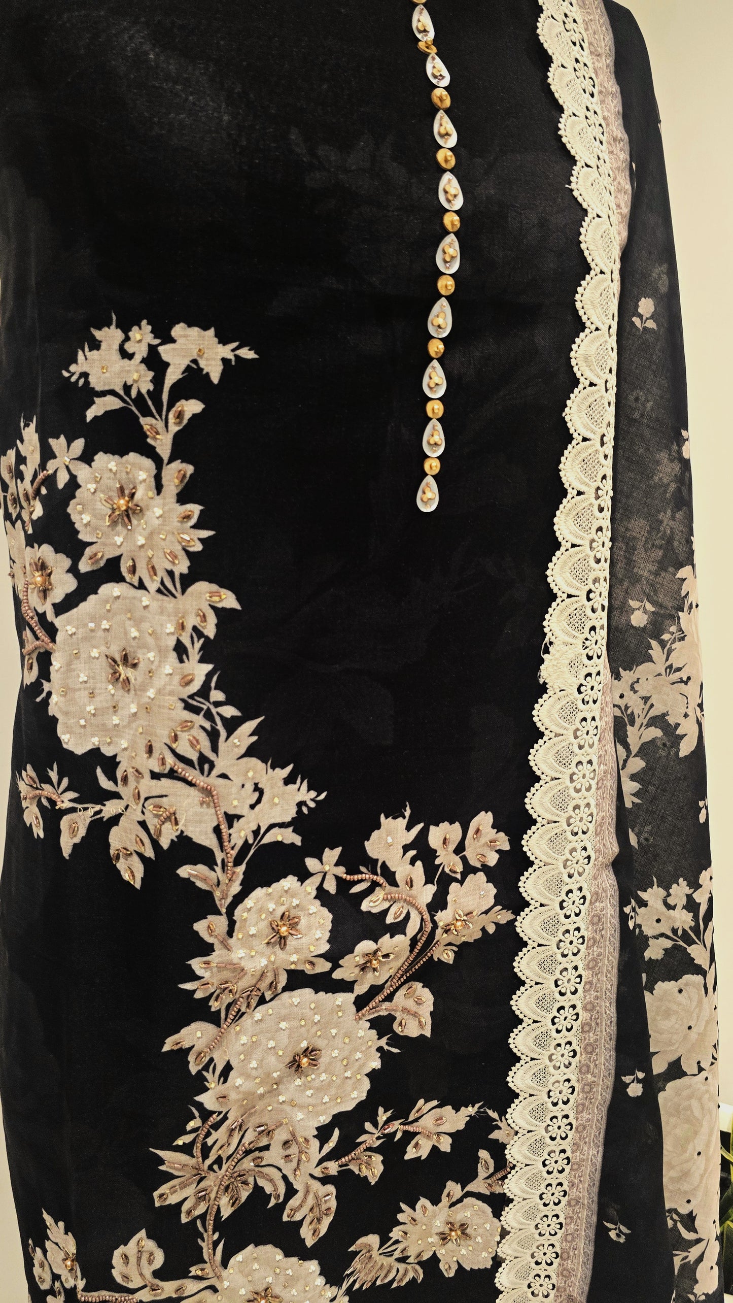 Black Gul Signature Suit