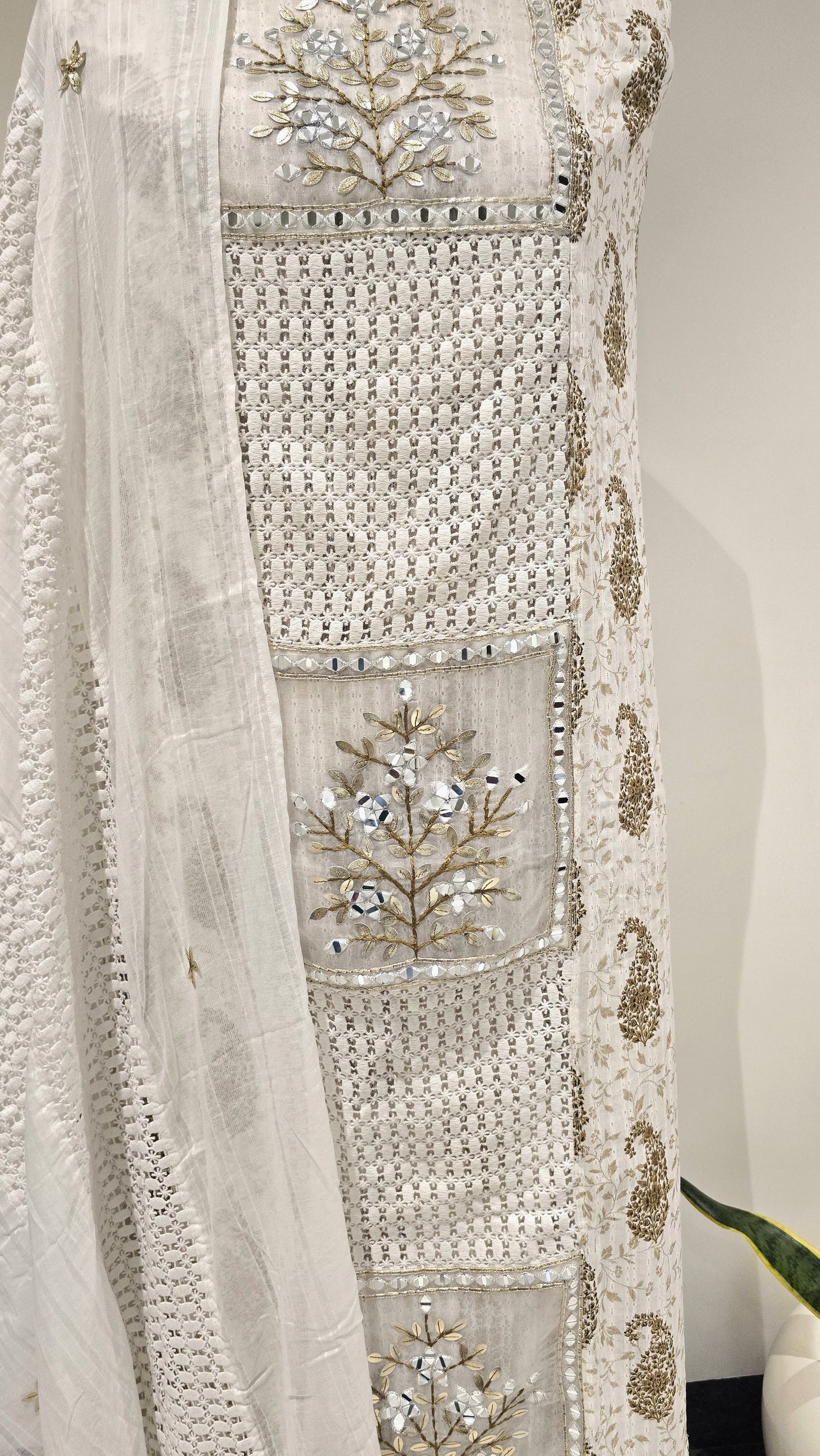 Morning Petal Studio Suit