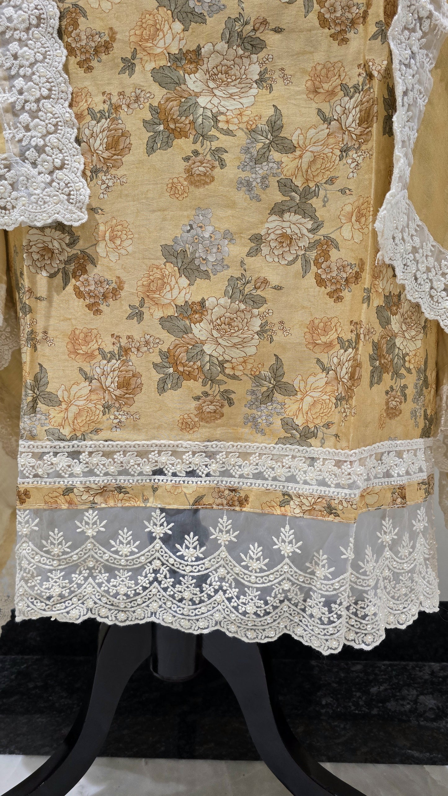 Genda Pakistani Style Studio Suit