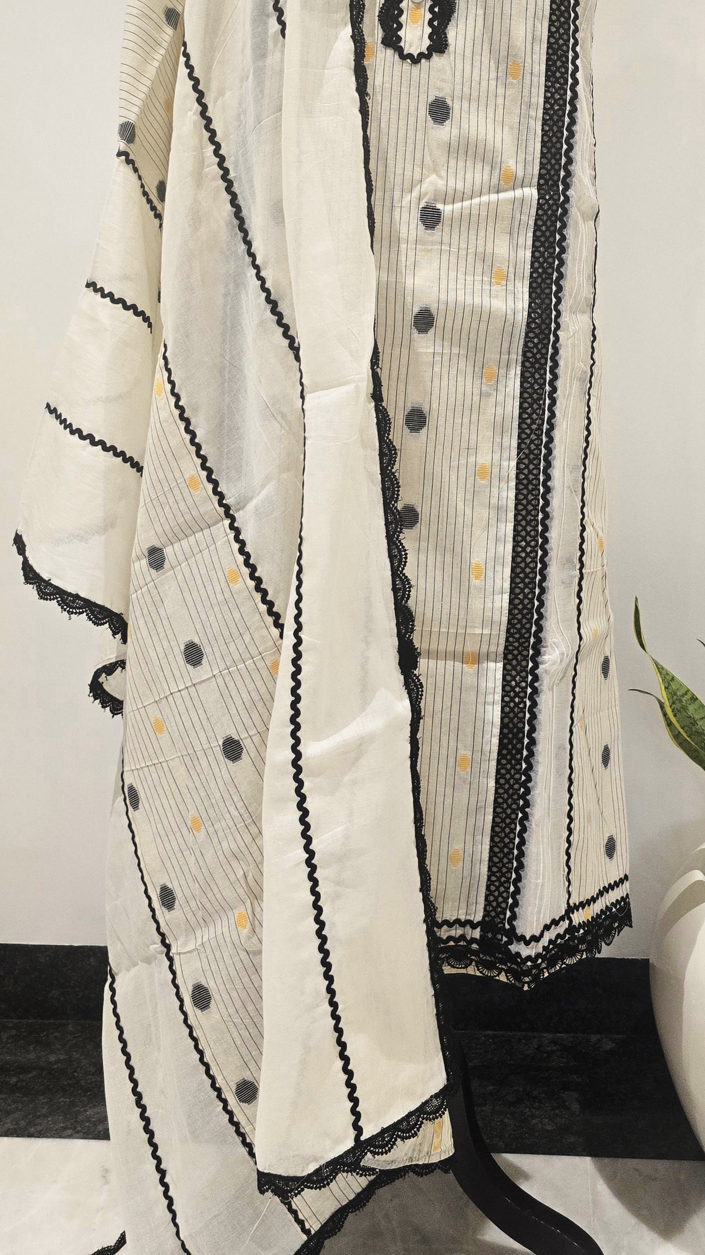 Suhana Grace Cotton Suit