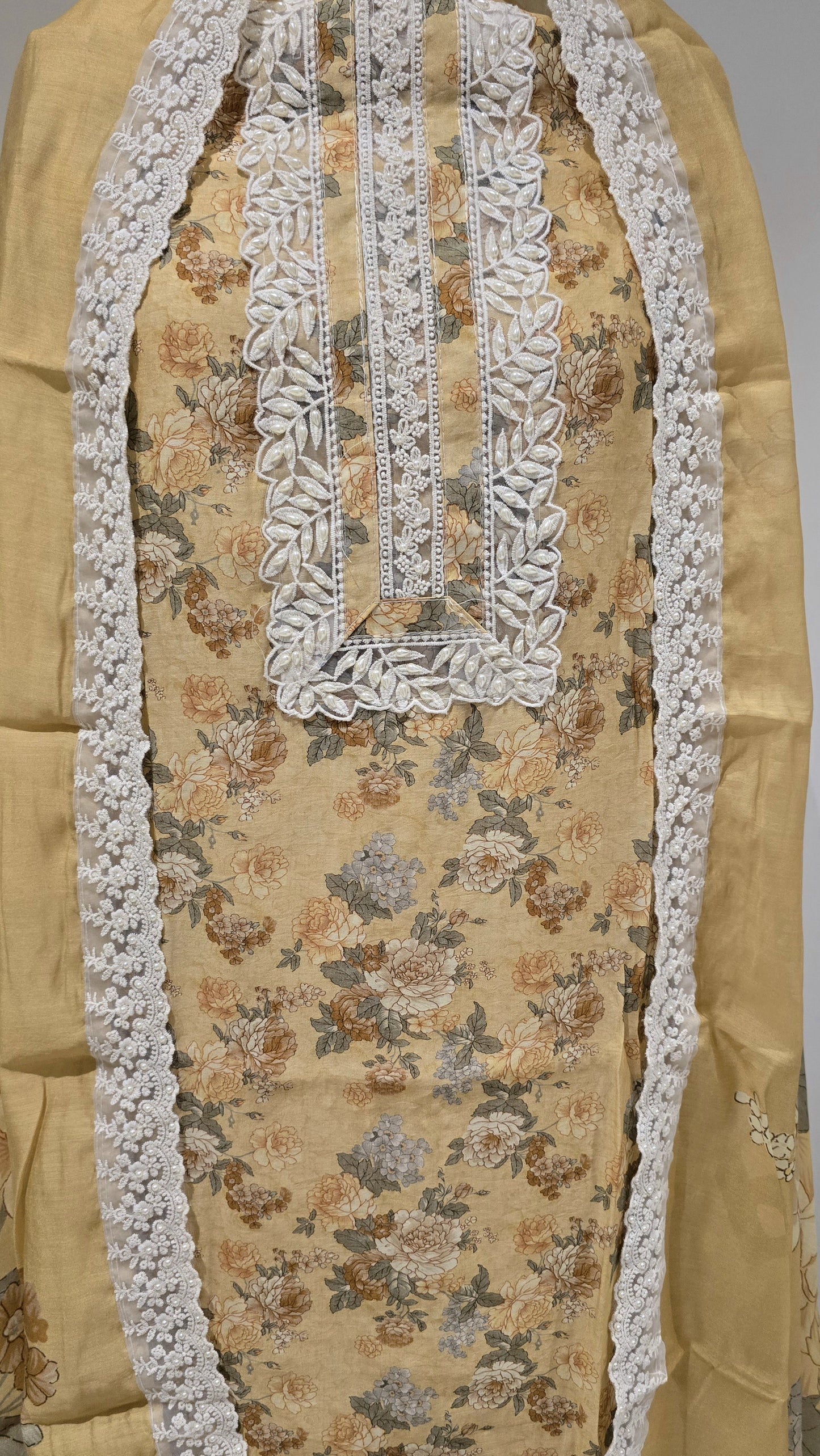 Genda Pakistani Style Studio Suit