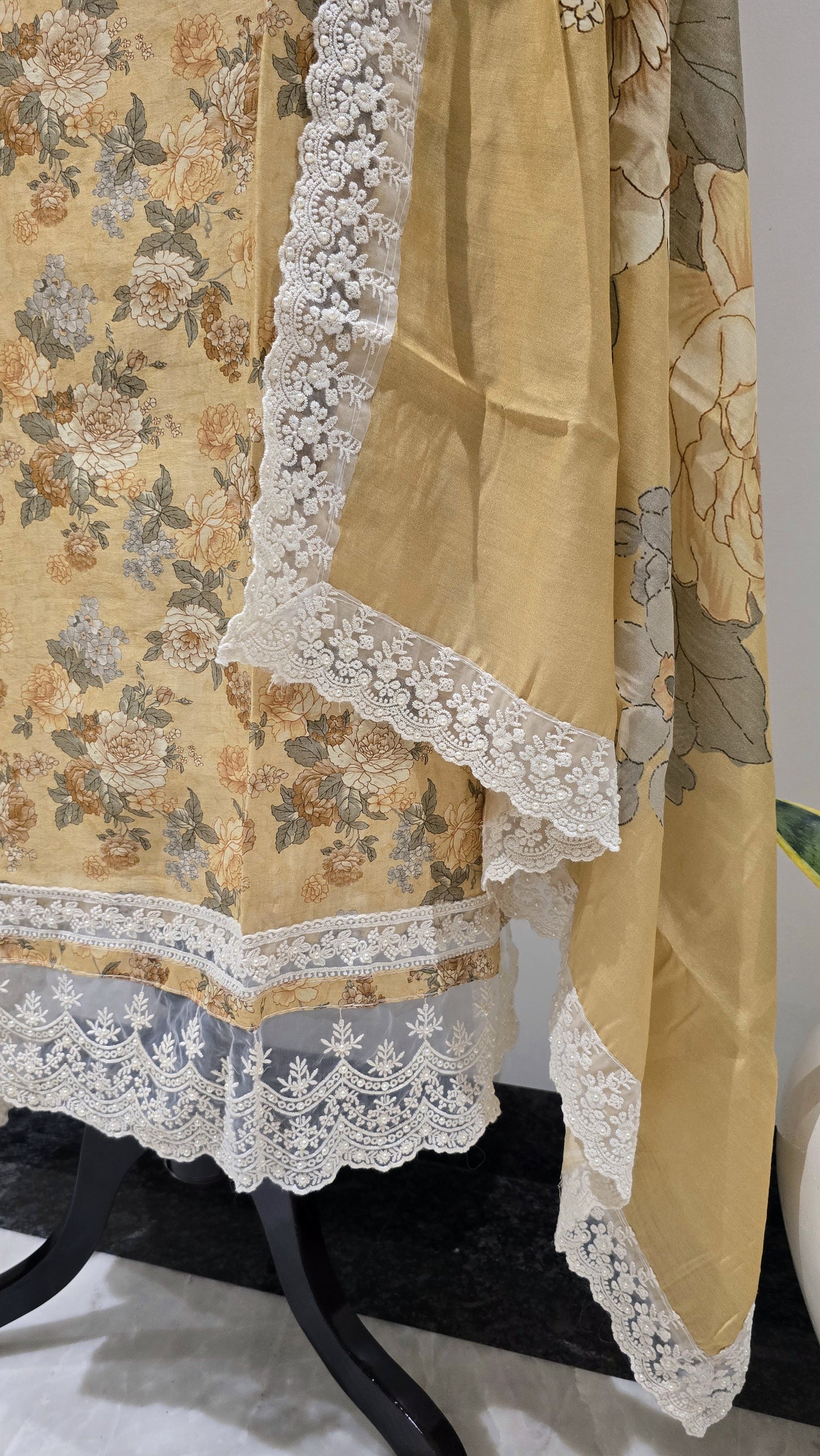 Genda Pakistani Style Studio Suit