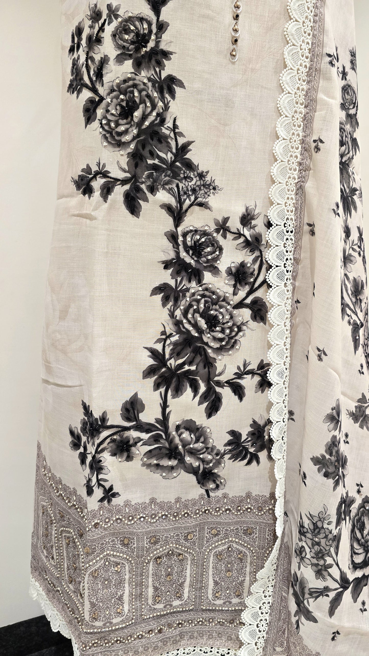 Ivory Gul Signature Suit